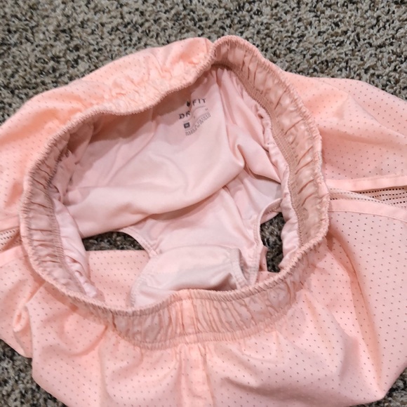 Nike Dri Fit Temp Cool High Waisted High Rise 3” Running Shorts Size Medium Pink - Picture 7 of 9